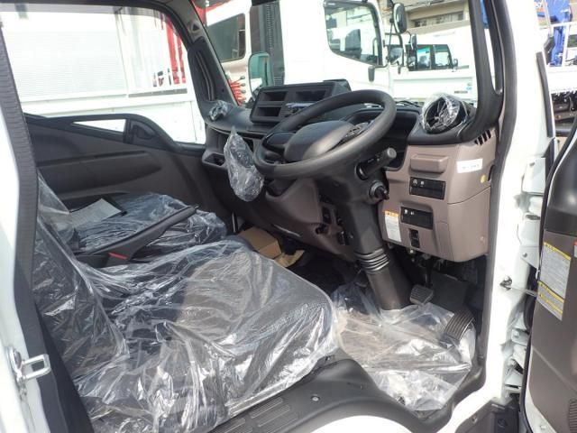 MITSUBISHI CANTER 2025 Image 31