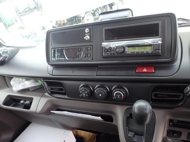 MITSUBISHI CANTER 2025 Image 31