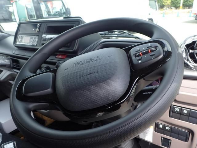 MITSUBISHI CANTER 2025 Image 31