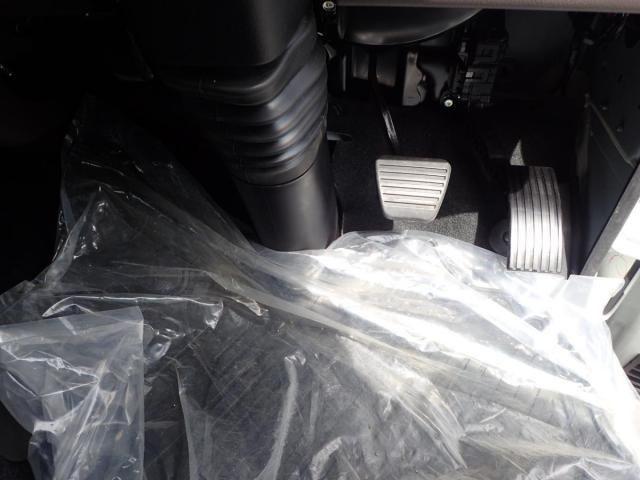 MITSUBISHI CANTER 2025 Image 31