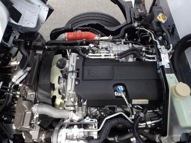 MITSUBISHI CANTER 2025 Image 31