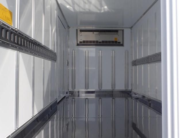 MITSUBISHI CANTER 2025 Image 31