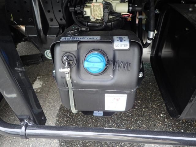 MITSUBISHI CANTER 2025 Image 31