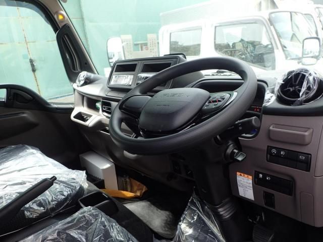 MITSUBISHI CANTER 2025 Image 31