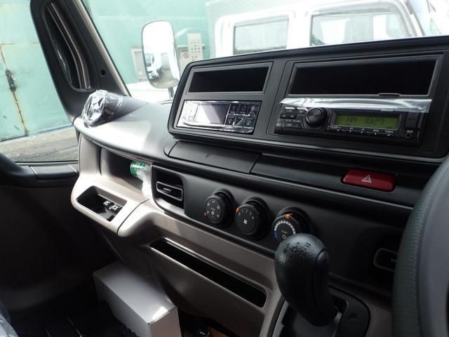 MITSUBISHI CANTER 2025 Image 31