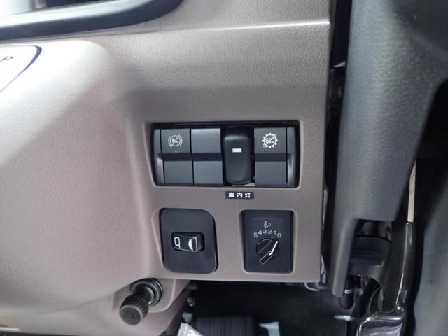 MITSUBISHI CANTER 2025 Image 31