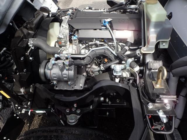 MITSUBISHI CANTER 2025 Image 31