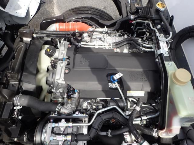 MITSUBISHI CANTER 2025 Image 31