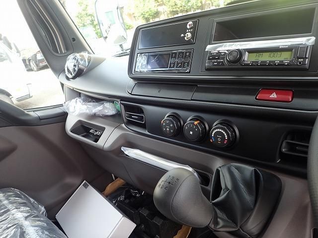 MITSUBISHI CANTER 2025 Image 31