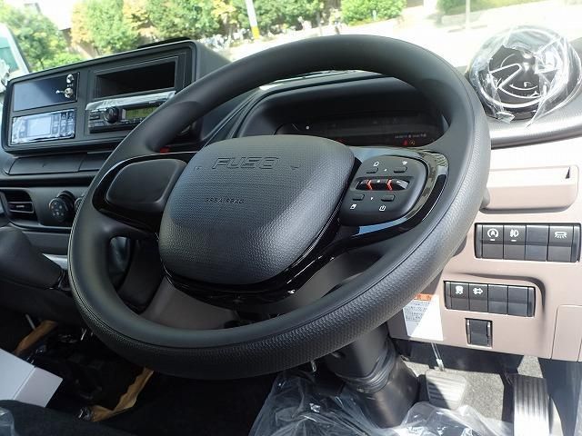 MITSUBISHI CANTER 2025 Image 31