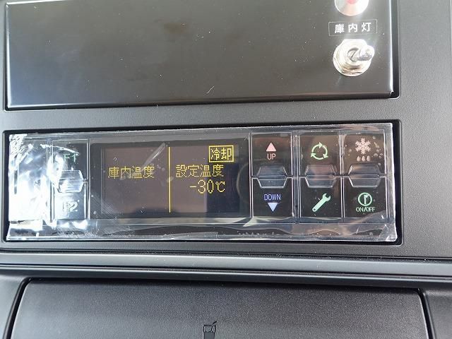 MITSUBISHI CANTER 2025 Image 31