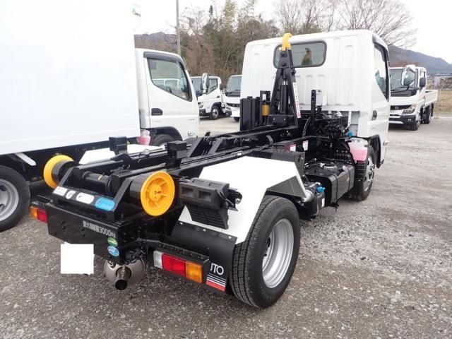 MITSUBISHI CANTER 2025 Image 31