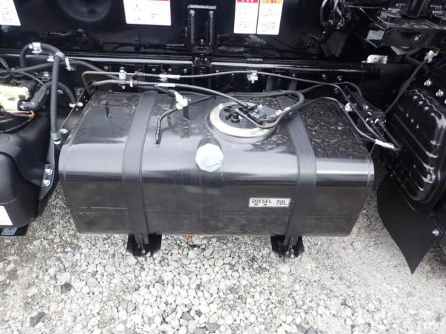 MITSUBISHI CANTER 2025 Image 31