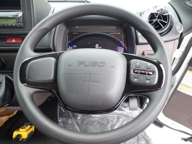 MITSUBISHI CANTER 2025 Image 31