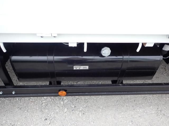 MITSUBISHI CANTER 2025 Image 31