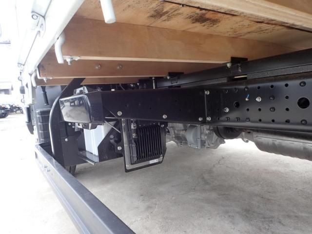 MITSUBISHI CANTER 2025 Image 31