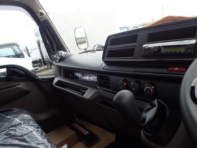 MITSUBISHI CANTER 2025 Image 31