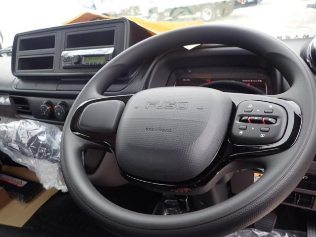 MITSUBISHI CANTER 2025 Image 31