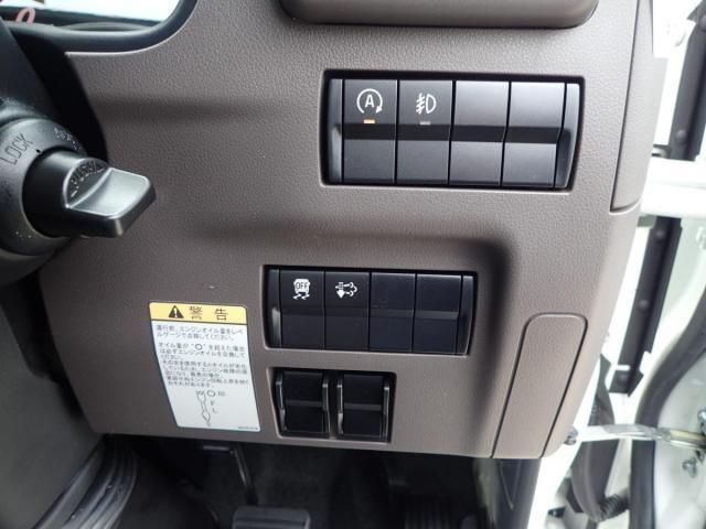 MITSUBISHI CANTER 2025 Image 31