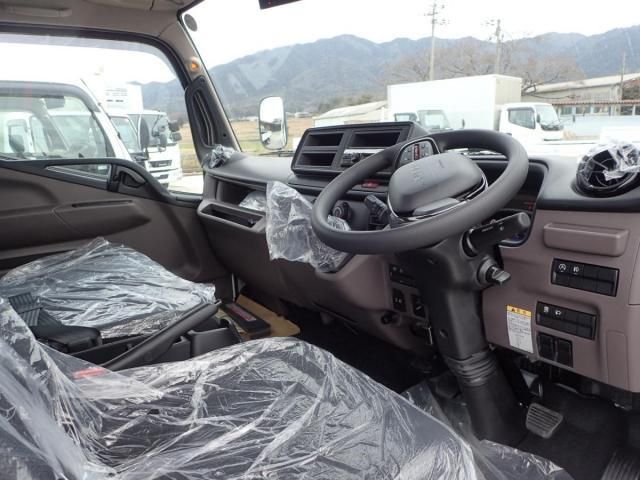 MITSUBISHI CANTER 2025 Image 31