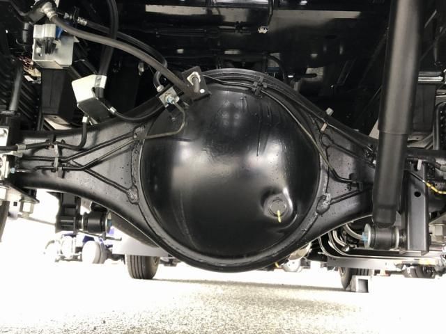 ISUZU ELF 2026 Image 31