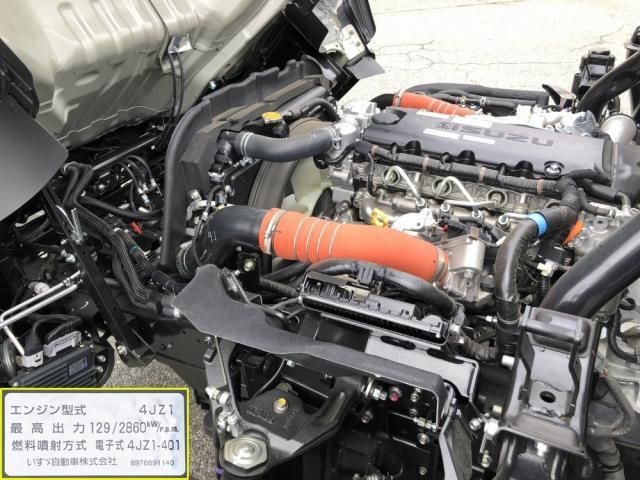 ISUZU ELF 2026 Image 31