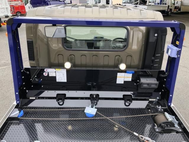 ISUZU ELF 2026 Image 31