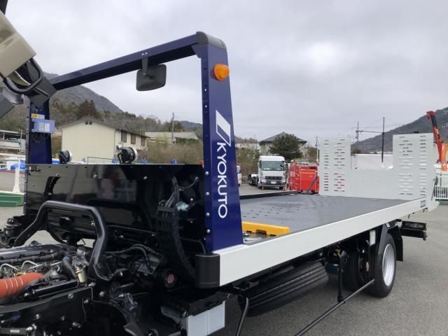 ISUZU ELF 2026 Image 31