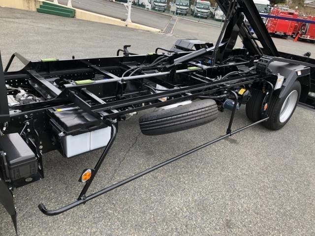 ISUZU ELF 2026 Image 31