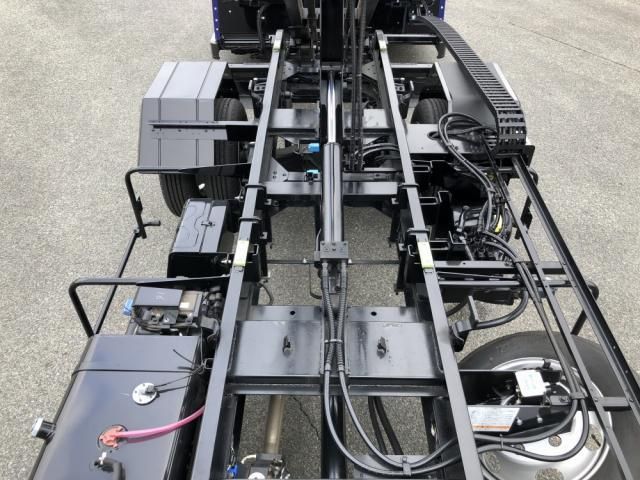 ISUZU ELF 2026 Image 31