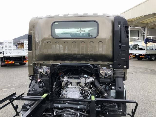 ISUZU ELF 2026 Image 31