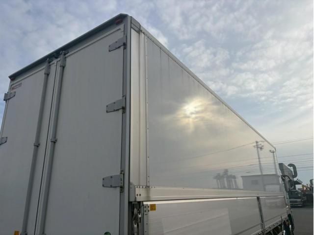 MITSUBISHI FUSOU SUPER GREAT 2016 Image 31