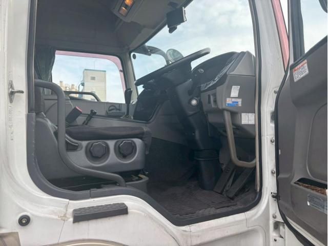 MITSUBISHI FUSOU SUPER GREAT 2016 Image 31