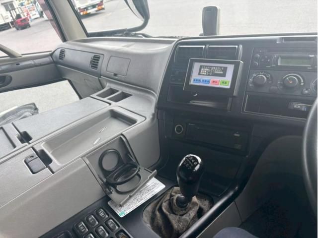 MITSUBISHI FUSOU SUPER GREAT 2016 Image 31