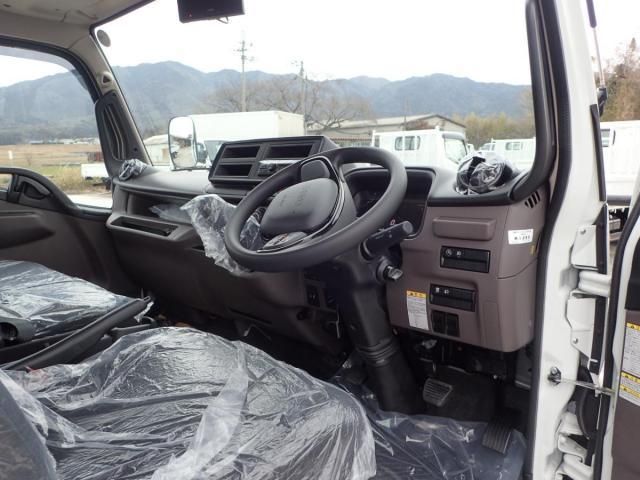 MITSUBISHI CANTER 2025 Image 31