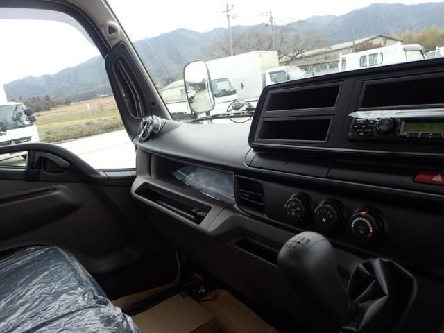 MITSUBISHI CANTER 2025 Image 31