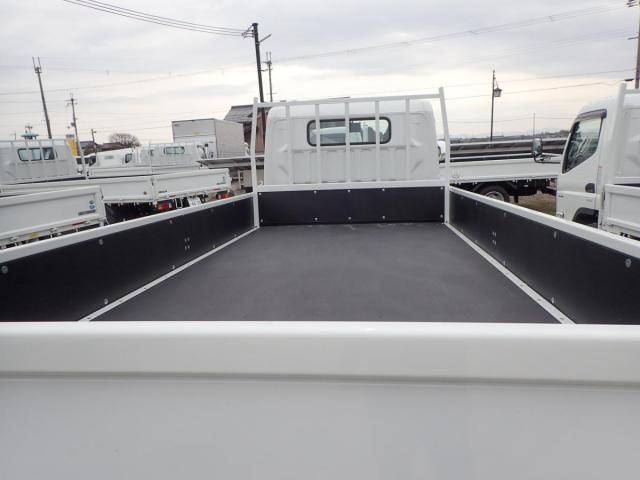 MITSUBISHI CANTER 2025 Image 31