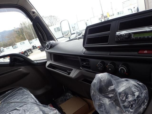 MITSUBISHI CANTER 2025 Image 31