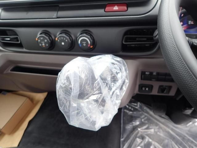 MITSUBISHI CANTER 2025 Image 31