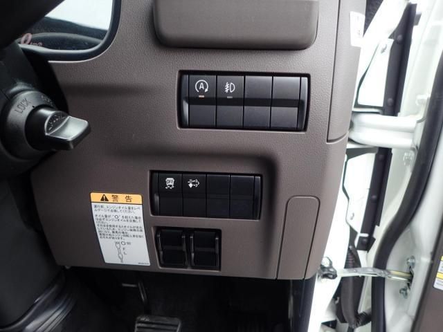 MITSUBISHI CANTER 2025 Image 31