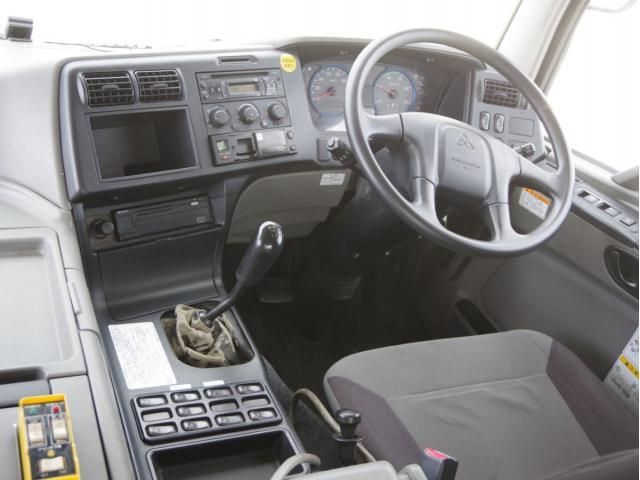 MITSUBISHI FUSOU FIGHTER 2015 Image 31