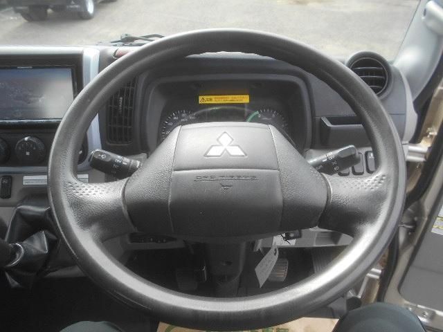 MITSUBISHI CANTER 2017 Image 31