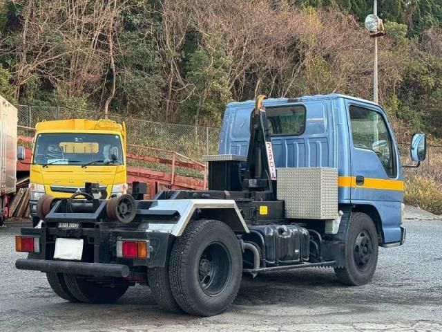 ISUZU ELF 2004 Image 31