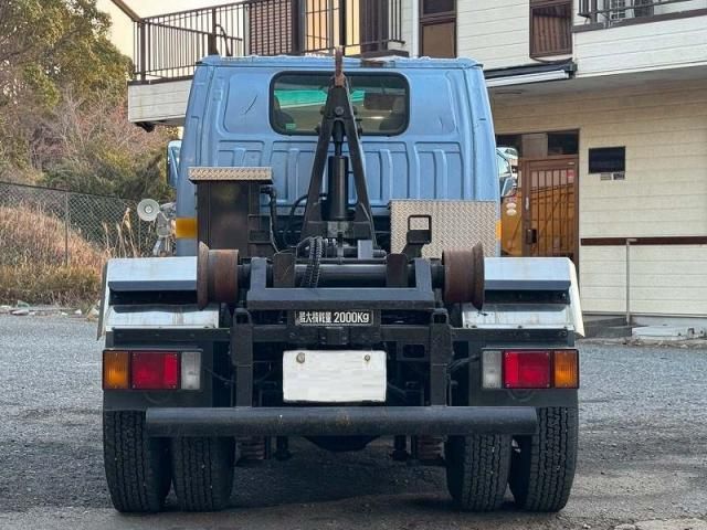 ISUZU ELF 2004 Image 31