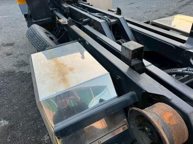 ISUZU ELF 2004 Image 31