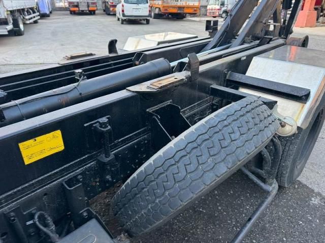 ISUZU ELF 2004 Image 31