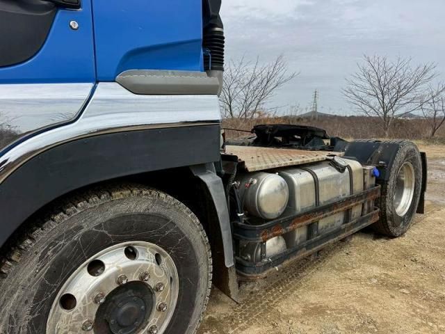 NISSAN DIESEL QUON 2018 Image 31