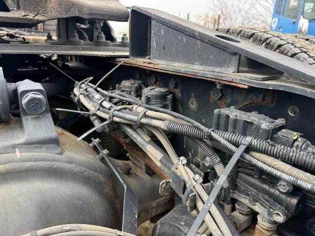 NISSAN DIESEL QUON 2018 Image 31