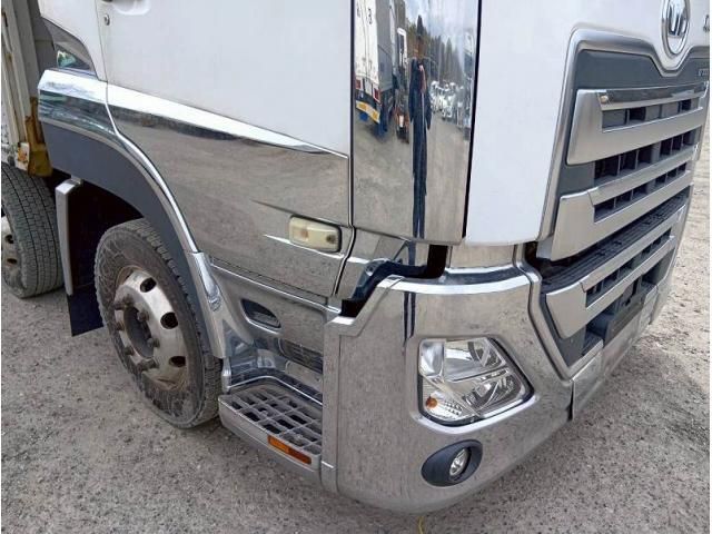 NISSAN DIESEL QUON 2018 Image 31