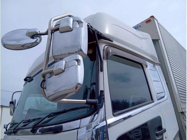 NISSAN DIESEL QUON 2018 Image 31